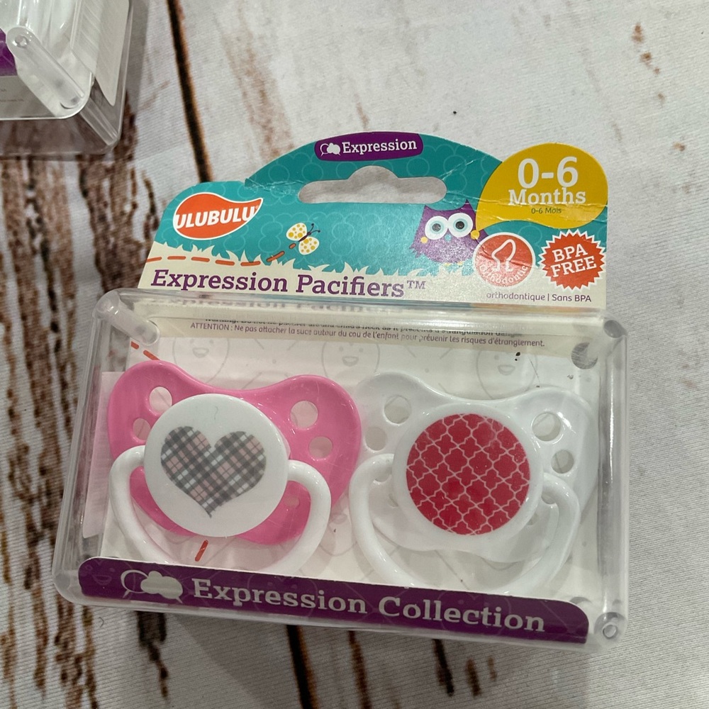 ULUBULU EXPRESSION PACIFIER BUNDLE 0-6 MONTHS - Picture 2 of 5